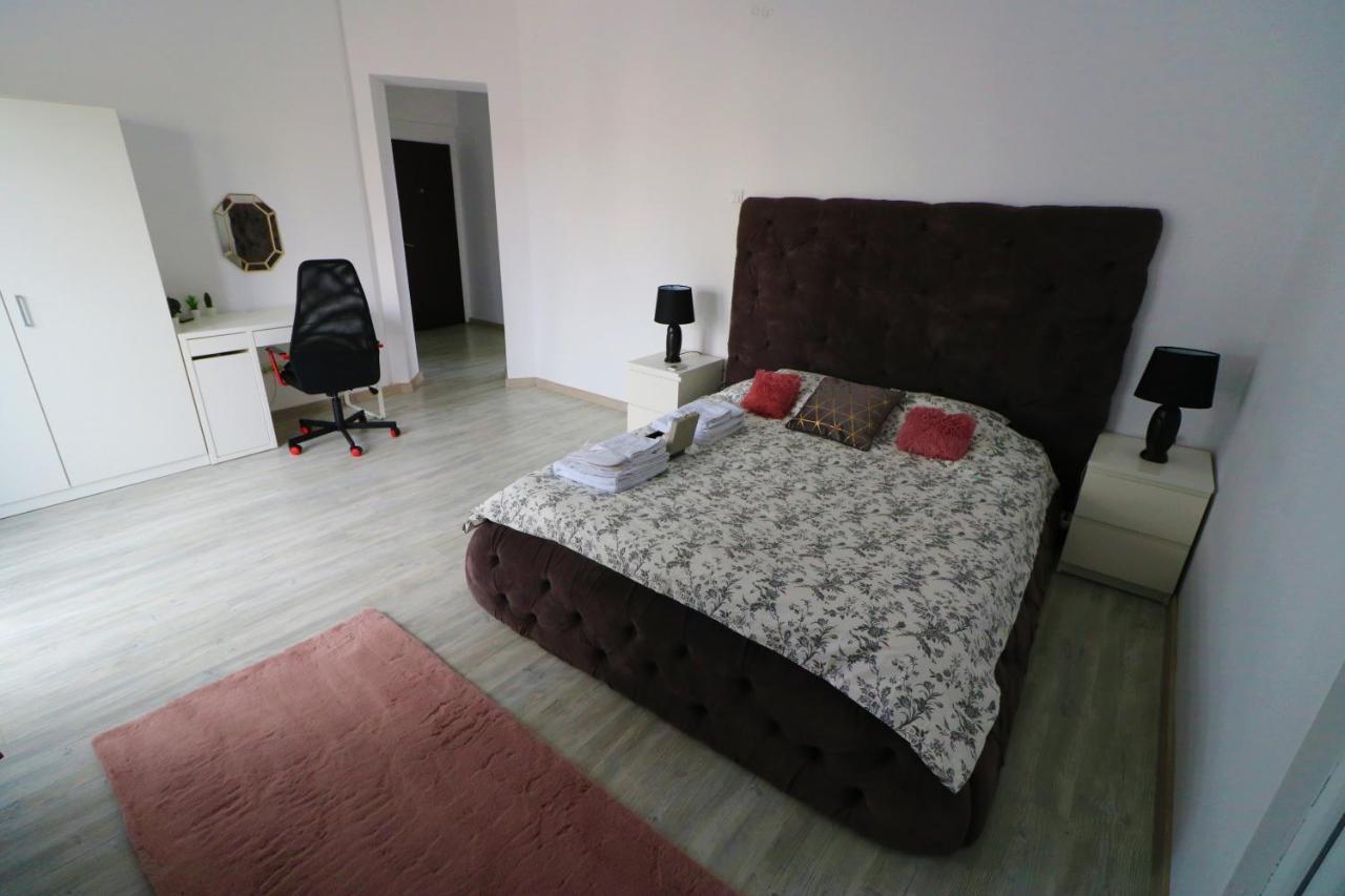 بوخارست Athenee Palace Apartment - Panoramic View Terrace & Balcony - Free Minibar المظهر الخارجي الصورة