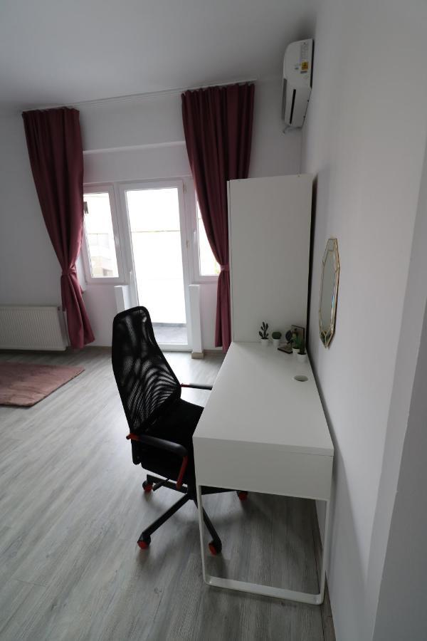بوخارست Athenee Palace Apartment - Panoramic View Terrace & Balcony - Free Minibar المظهر الخارجي الصورة