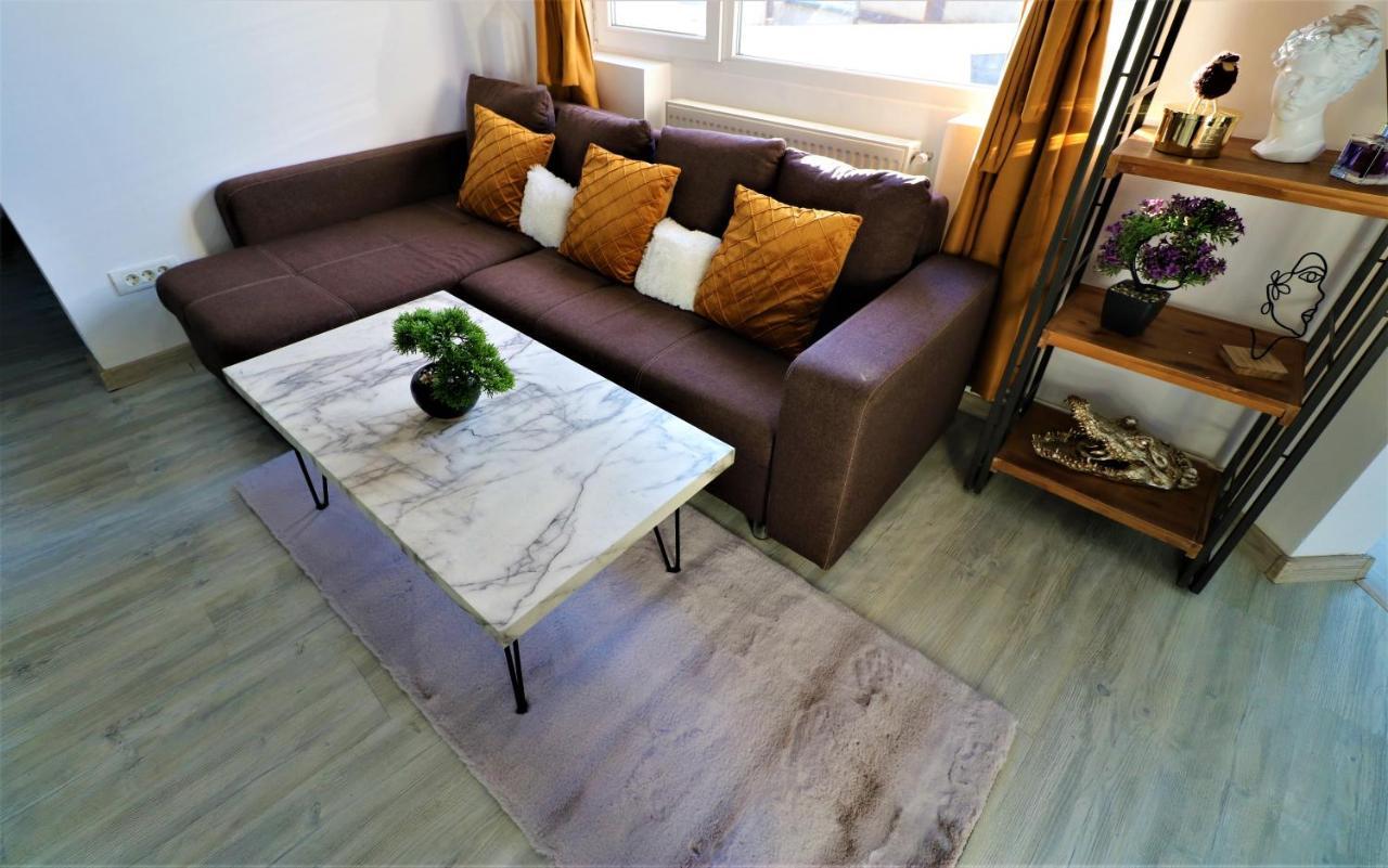بوخارست Athenee Palace Apartment - Panoramic View Terrace & Balcony - Free Minibar المظهر الخارجي الصورة