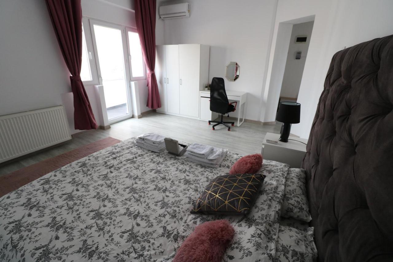 بوخارست Athenee Palace Apartment - Panoramic View Terrace & Balcony - Free Minibar المظهر الخارجي الصورة